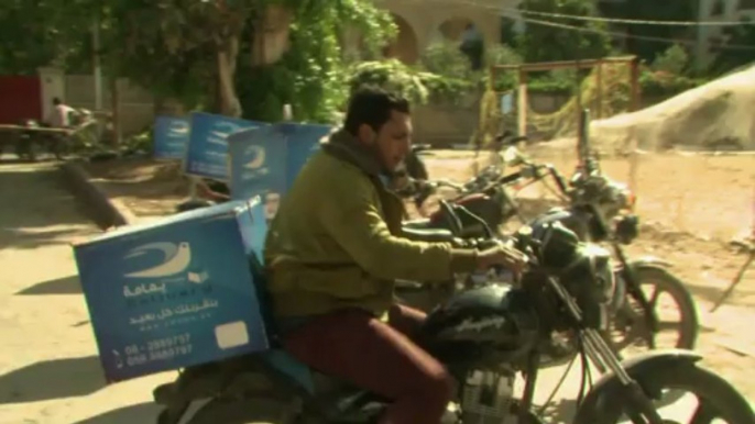 Gazans get KFC via tunnels from Egypt