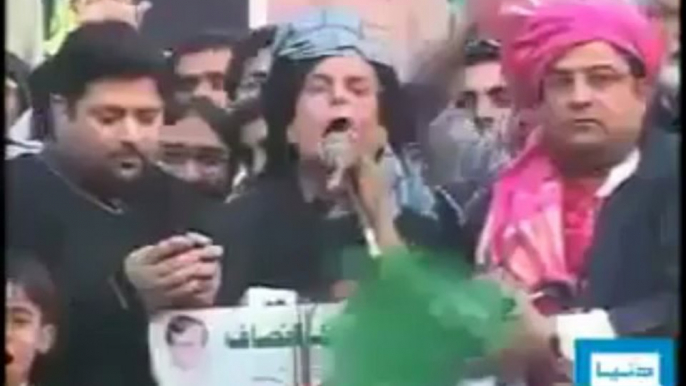 تحریک انصاف کے جلسے میں نواز شریف کے نعرے لگ گئے ۔