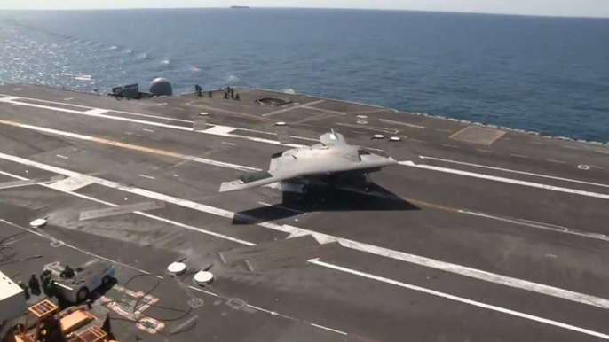 X-47B  Touch and Go