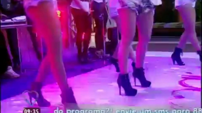 Anitta canta Show das Poderosas 07 06 2013