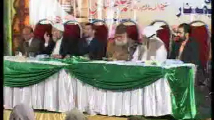 Maulana Abdul Rasheed Razvi ( teacher of Dr. Tahir ul Qadri)  pays rich Tribute to Shaykh-ul-Islam