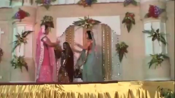 Indian Wedding Dance Video - Group Dance Ladies Sangeet