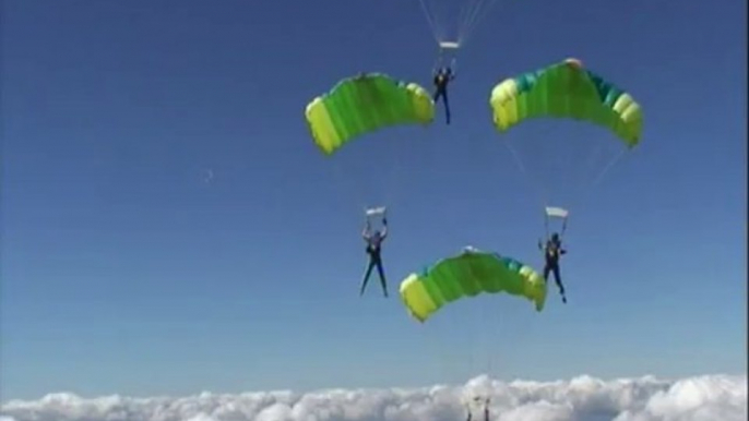 PARACHUTISME - CHAMPIONNATS DE FRANCE VICHY 2013 – VC4 « Besançon Franche Comté Saut 5»- 10aout13