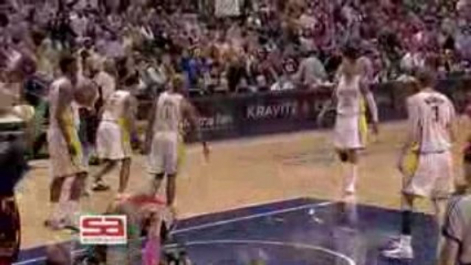 Nba Williams pass it to Lebron James and go for a big dunk