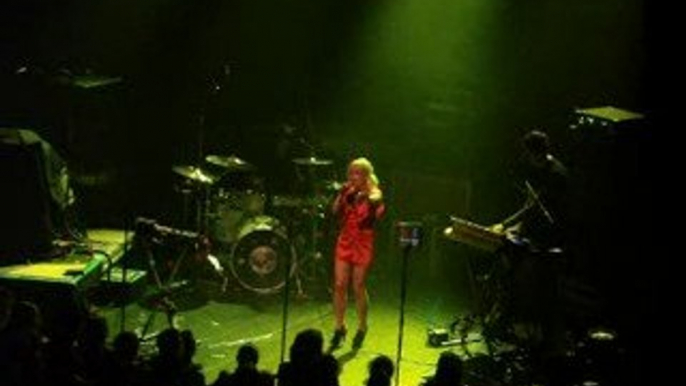 Little Boots - Stuck on repeat @ Bataclan 20 avril 2009