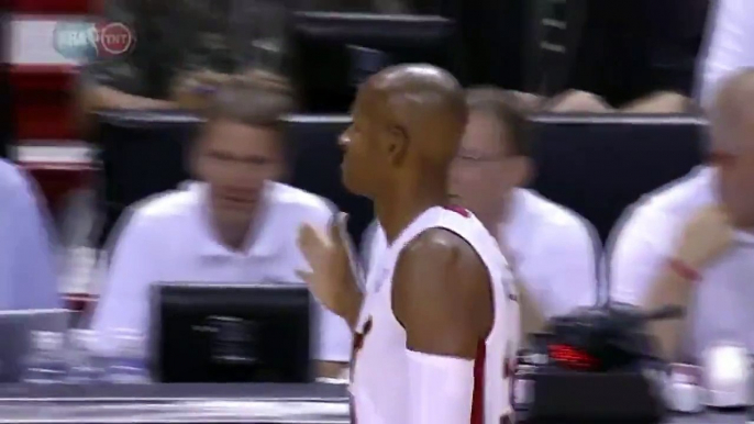 Kevin Garnett ignores Ray Allen: Celtics vs. Heat (10.30.12)