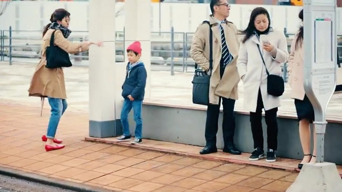 Social experiment on kids finding lost wallet : so cute reaction