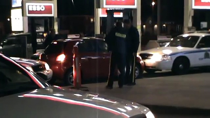 RCMP break window to get woman out of car Esso Elmwood , Moncton re-edited