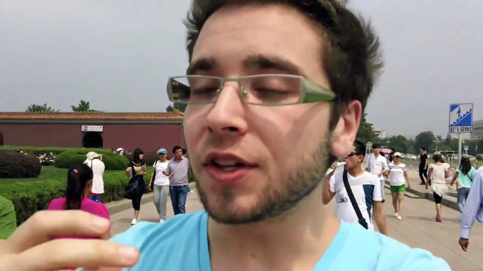 VLOG #40 Beijing: Tiananmen Square, the Forbidden City, and The Great Wall of (CHINA)