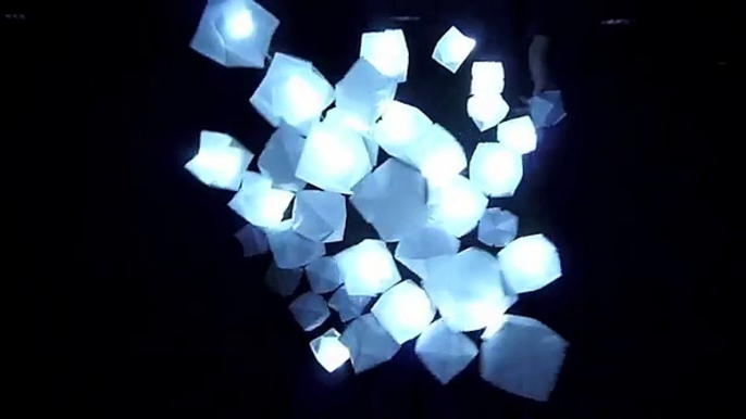 Origami Light Cloud : Interactive Motion Lighting