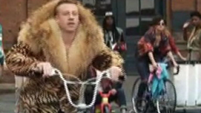 Macklemore and Ryan Lewis feat. Wanz - Thrift Shop