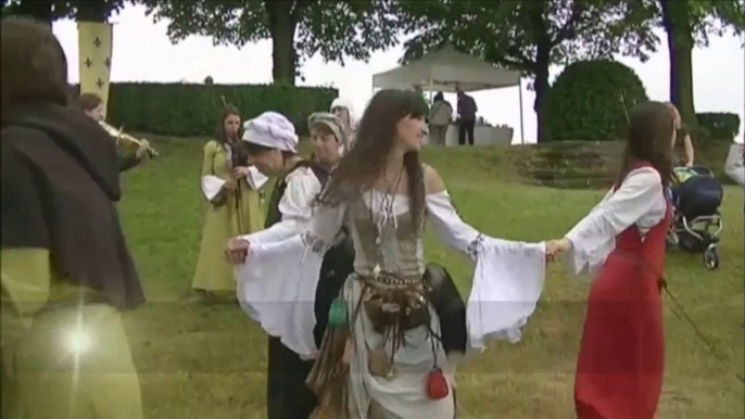 Danses anciennes  à Roche la Molière Juin 2015