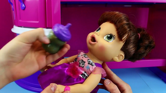 Baby Alive Doll POOP DIAPER Part 2 WILL IT SMOOTHIE & Makes Gross Smoothie Bottle DisneyCarToys