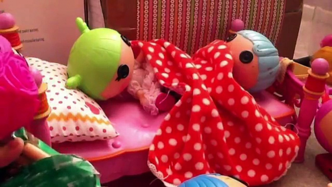 Lalaloopsy daycare lesson 1: Being fair.