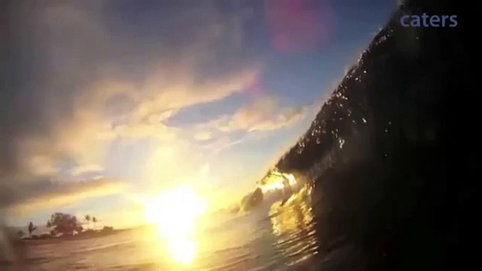 Inside Stunning Waves Of Hawaii