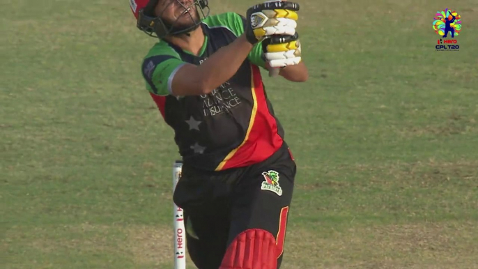 BoomBoom!! The one and only Shahid Afridi Official smashes two towering sixes as he gatecrashes the Biggest Party in Sp