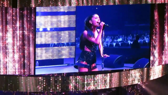 Honeymoon Tour Houston Rodeo | Ariana Grande Tattooed Heart