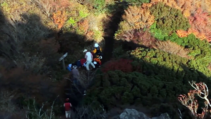 緊急救命ヘリ出動願います! 大分県防災ヘリ「とよかぜ」 It rescues in a mountain Real deal