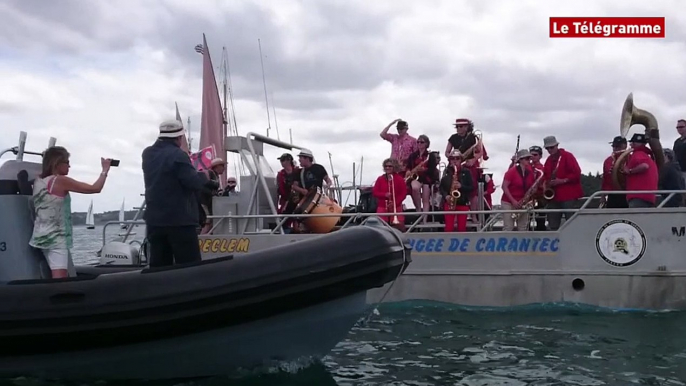 Terre et Mer. Premiers bords de la grande parade