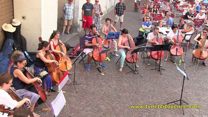 Violoncelles dans la ville