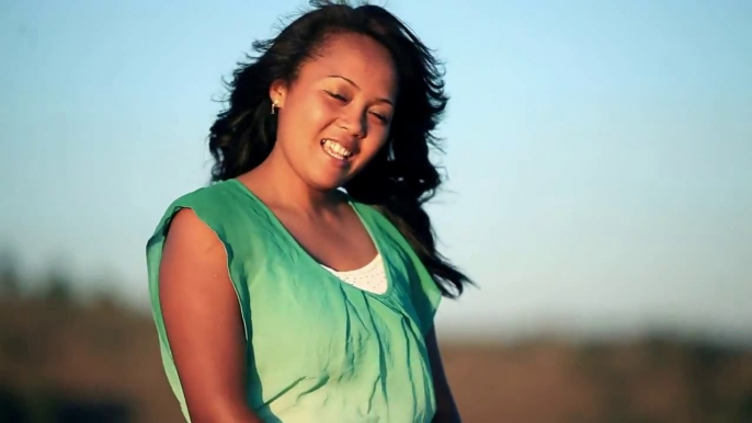 HOLY   -   NENY TIAKO   (gasy HD 2015 - malagasy)