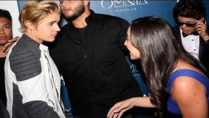 Justin Bieber Spotted Losing His Cool And Being Rude With Fans (VIDEO)
