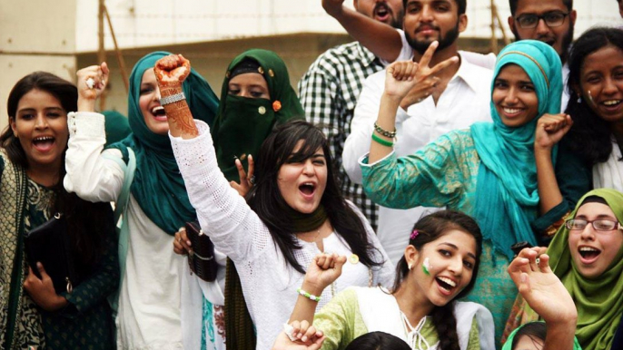 Chand Meri Zameen Phool Mera Watan - Hum Aik Hain - Watan Ki Mitti Gawah Rehna - Jeevay Jeevay Pakistan - Hum Zinda Qaum Hain -  Meri Pehchan Pakistan Pakistan - Sara Raza Khan