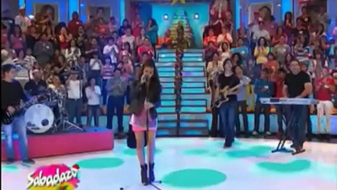 Danna Paola en Sabadazo Cantando Todo fue un Show en Vivo