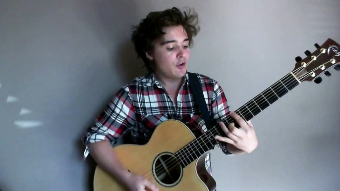 'Move Your Feet' Junior Senior (Cover) | Daniel Dobbs