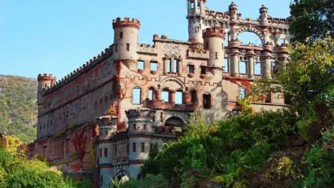 Creepy Must See Places, Photos of the Most Haunting Abandoned Places on Earth[1]