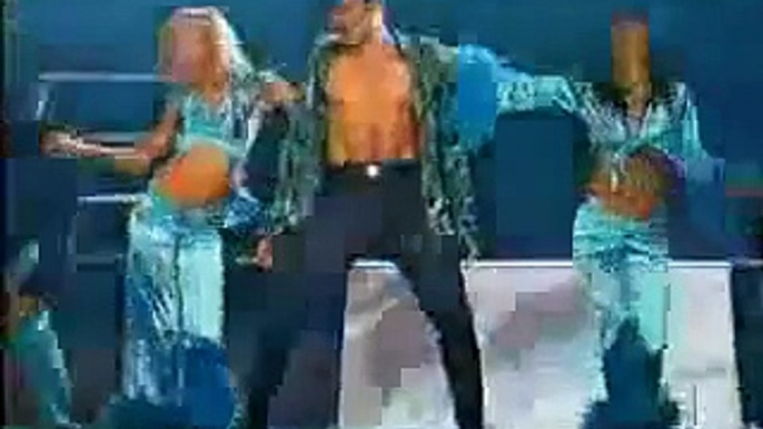 CHAYANNE BAILANDO REGUETONdance.WMV