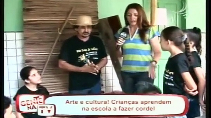 Arte e cultura! Crianças aprendem na escola a fazer cordel