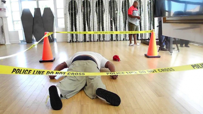 US art exhibit displays replica of dead black man