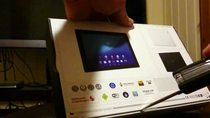 Sony Xperia Z4 Tablet, Unboxing.