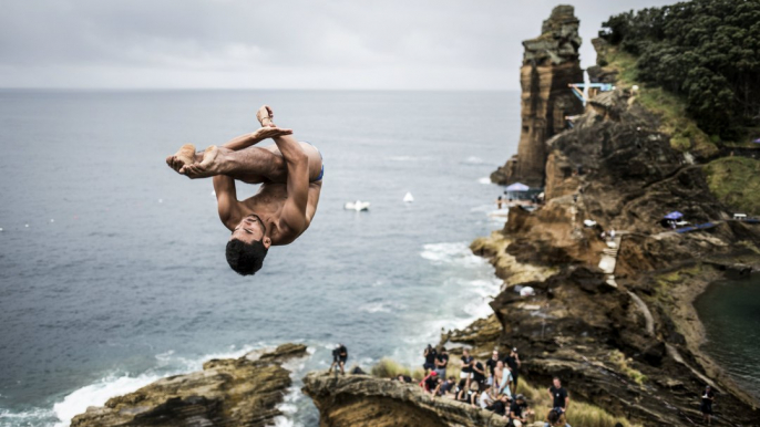 Gary Hunt Claims 5th Consecutive Win - Red Bull Cliff Diving 2015