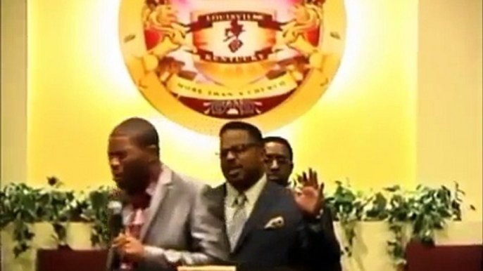 Prophet Brian Carn give a PRECISE WORD of Prophecy to Bishop William L. Harris IV