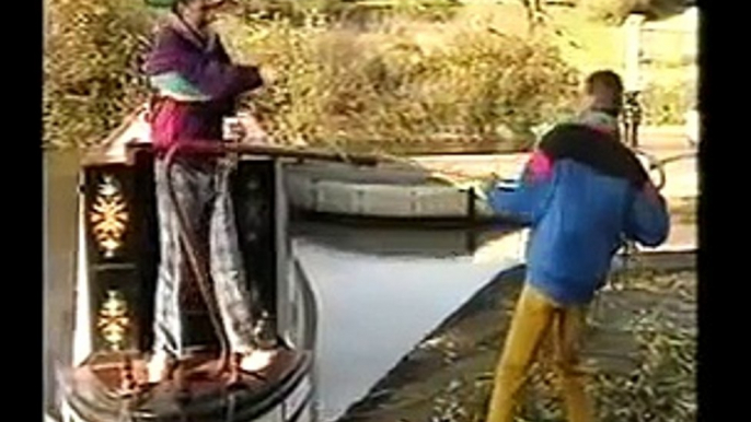 Chucklevision 07x09 The Barge