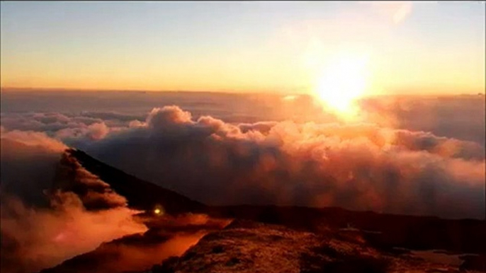 Big noise from a tiny tiny vent - the Bocca Nuova on Etna, 3 July 2012