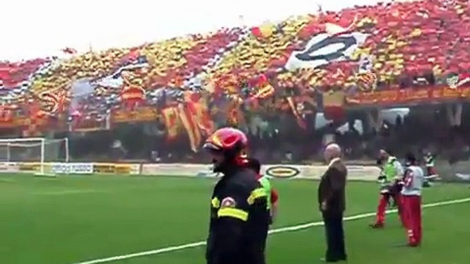 UI Benevento Crotone Coreografia Al Santa Colomba Ultras Bn italia italy