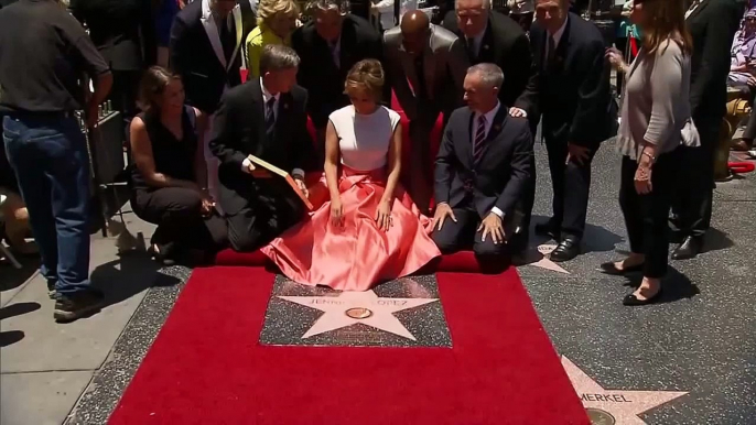 Jennifer Lopez tears up during Walk of Fame ceremony