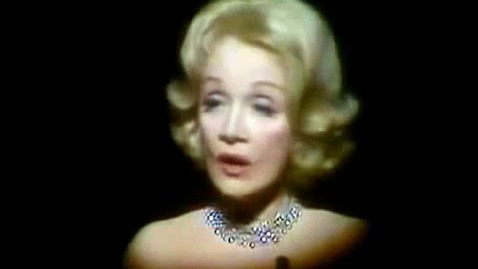 Marlene Dietrich - Where have all the flowers gone (subtitulos en español)