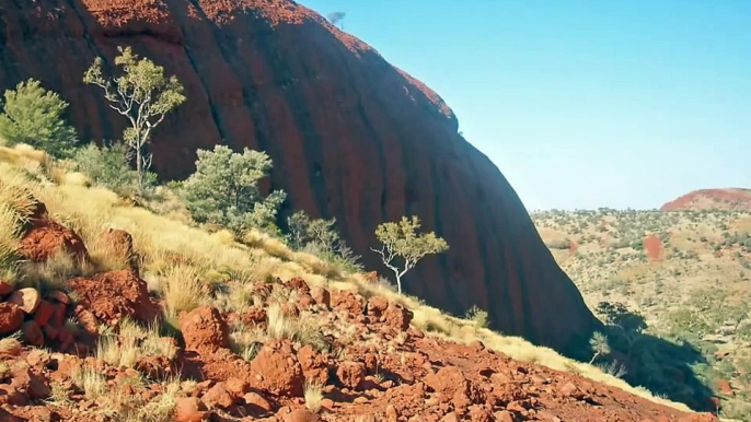 Uluru (Ayers Rock) and Kata Tjuta (the Olgas): Australia's Outback -- Uluru-Kata Tjuta Nat'l Pk, NT.