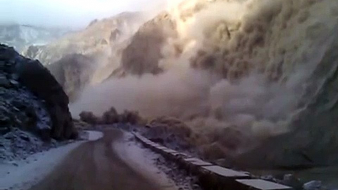 Jan 04, 2010 Attabad landslide Hunza Live by Inayat Ali