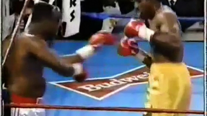 Evander Holyfield vs Larry Holmes - 1/4