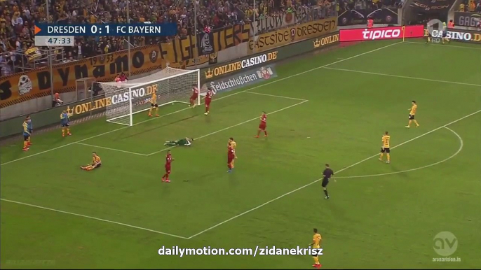 0-2 Arturo Vidal Amazing Goal _ Dynamo Dresden v. FC Bayern München 17.08.2015 HD