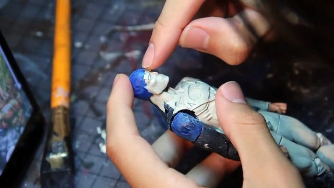 The Making of a Custom Action Figure Episode 2 - Superman