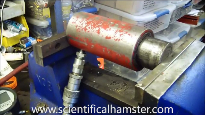 What's the clamping force of a vise? Hack a hydraulic cylinder to find out!