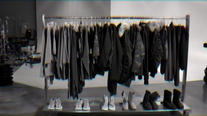 Le premier coup d’œil sur la collection Yeezy de Kanye West pour adidas avec The Weeknd