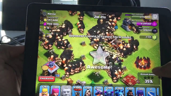 Clash of clans - 300 Golems & 300 Giants (mass Gameplay)