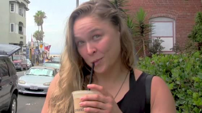 Ronda Rousey Shades Floyd Mayweather with 'Per-Second' Comparison